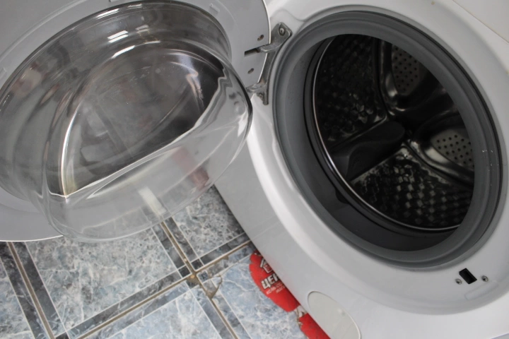 Стиральная машина Hansa WHP8121D4W