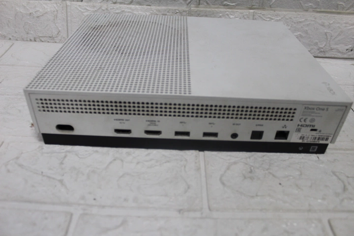 Игровая приставка X-Box One Microsoft S 1000 ГБ