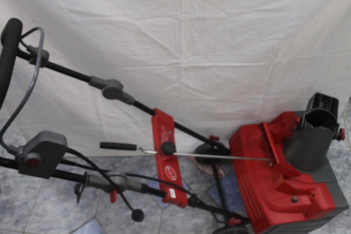 Снегоуборочная машина PROFI P200046