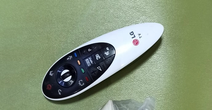Телевизор LG 40UB800V