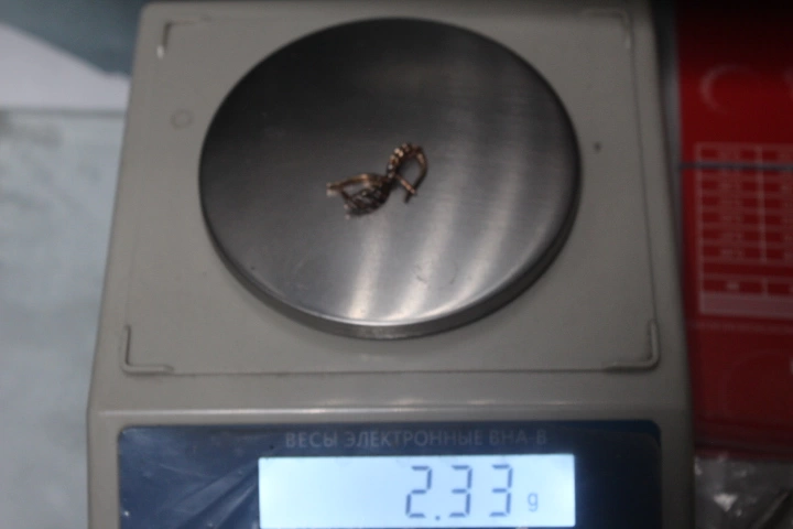 Серьги золотые  375 проба 2,33 гр. 1,5 см ФМ