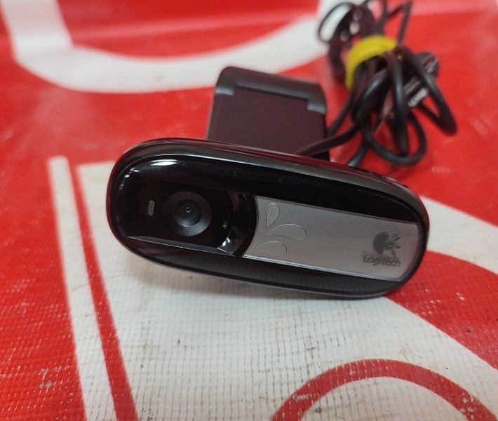 Web камера Logitech V-U0026