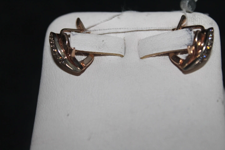 Серьги золотые с камнями  585 проба 3,50 гр. 1,5 см.(ФМ)