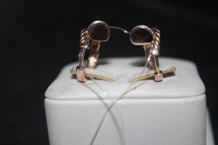 Серьги золотые с камнями  585 проба 4,46 гр. 1,5 см.ФМ
