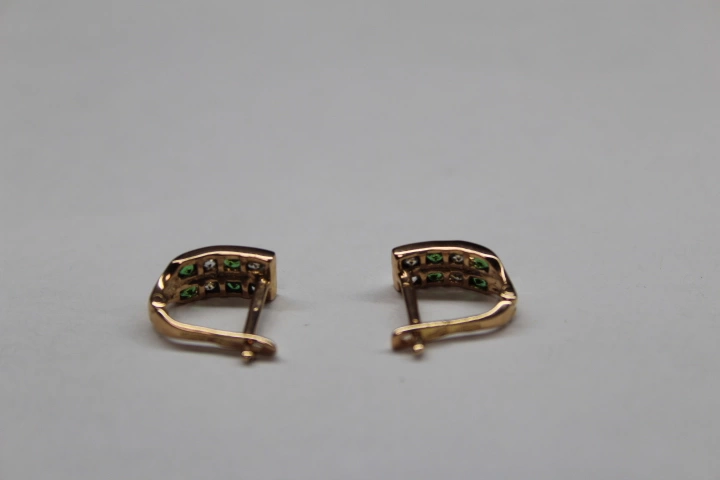 Серьги  золотые 585 проба 1,391 гр. 1 см.(ФМ)