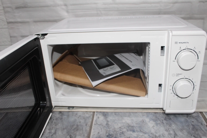 Микроволновая печь Hyundai HYM-M2097