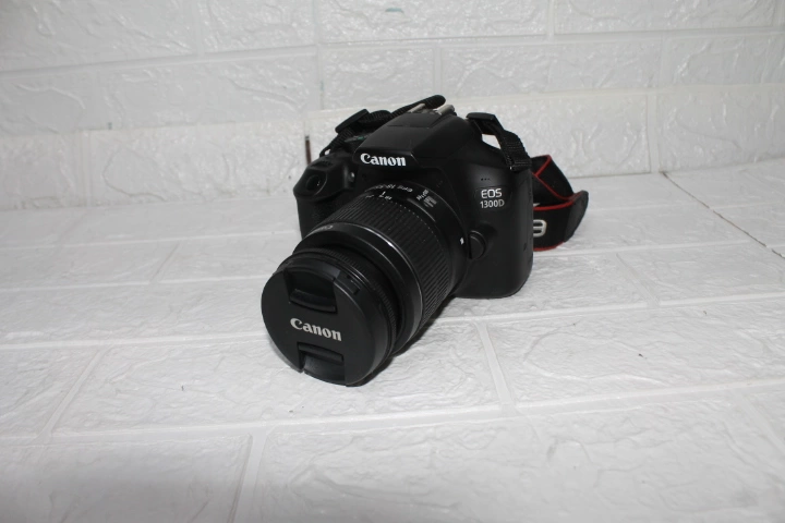 Фотоаппарат зеркальный Canon EOS 1300D ФМ