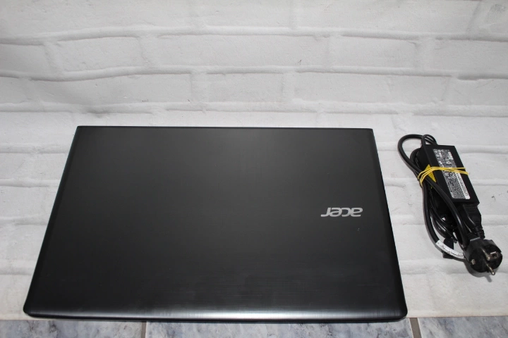 Ноутбук Acer i3 6006U 2GHz/DDR4 6Gb/HDD1Tb/intel HD