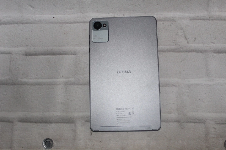 Планшетный компьютер Digma 8305С 32Gb