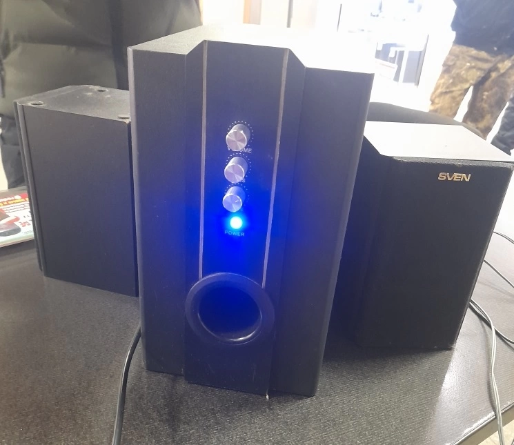 Акустическая система 2.1 Sven SPS-820
