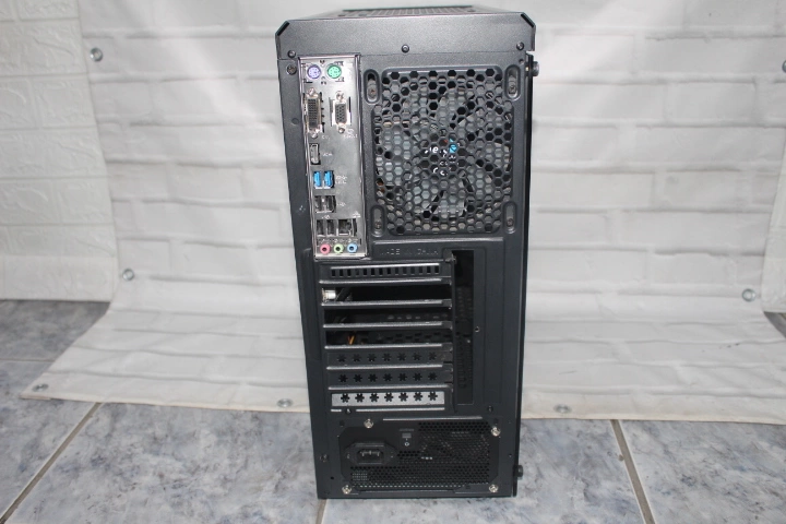 Системный блок No name intel i3 7100/DDR4 8Gb/SSD128Gb/intel HD