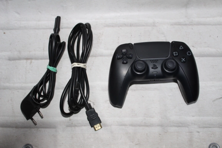Игровая приставка PS5 Sony PS5 825Gb