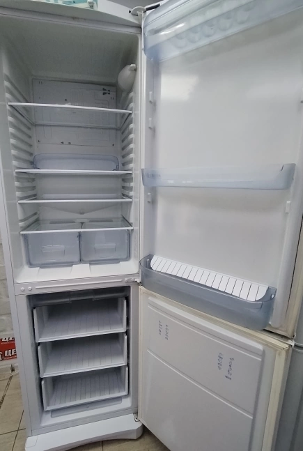 Холодильник Indesit BH20.025