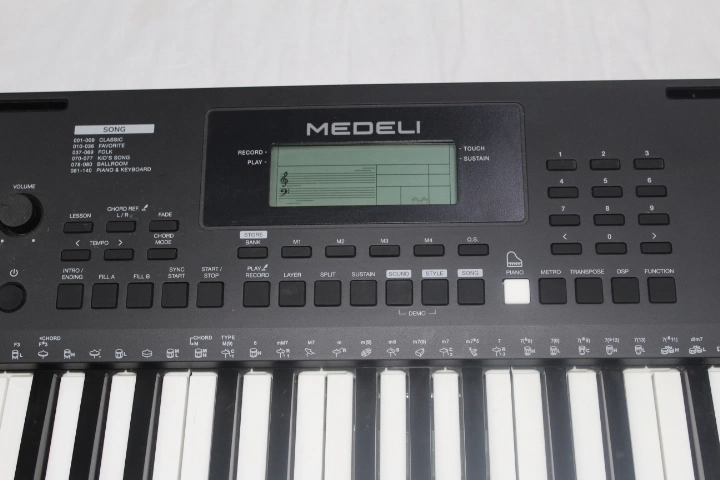 Синтезатор No Name Medeli MK100