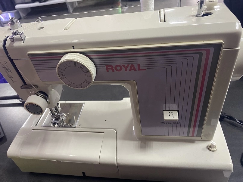 Швейная машина Royal 1246