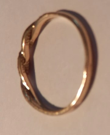 Кольцо  золотое 585 проба 1,247 гр. 16,5 размер