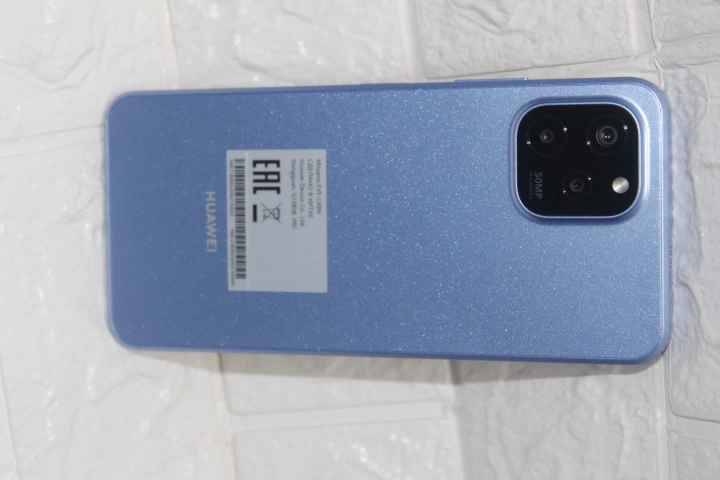 Смартфон HUAWEI nova Y61 128 ГБ