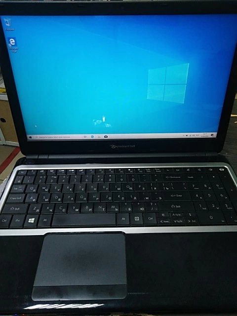 Ноутбук Packard Bell Celeron 1.4GHz/DDR3 2Gb/HDD 320Gb/Intel HD Graphic