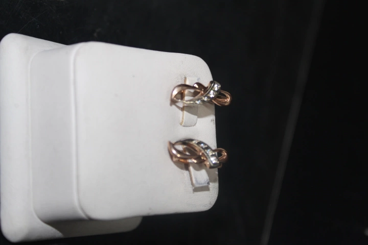Серьги золотые с камнями  585 проба 4,52 гр 1,5 см (ФМ)