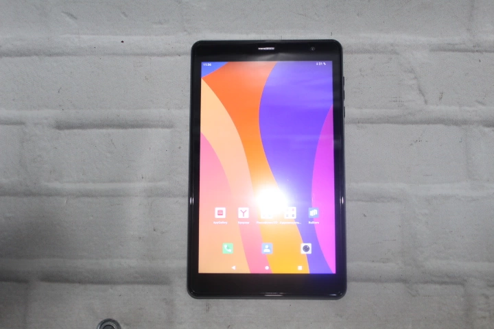 Планшетный компьютер Digma 8305С 32Gb