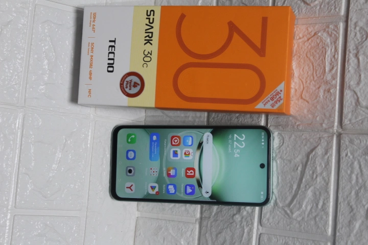 Смартфон TECNO Spark 30c 256ГБ