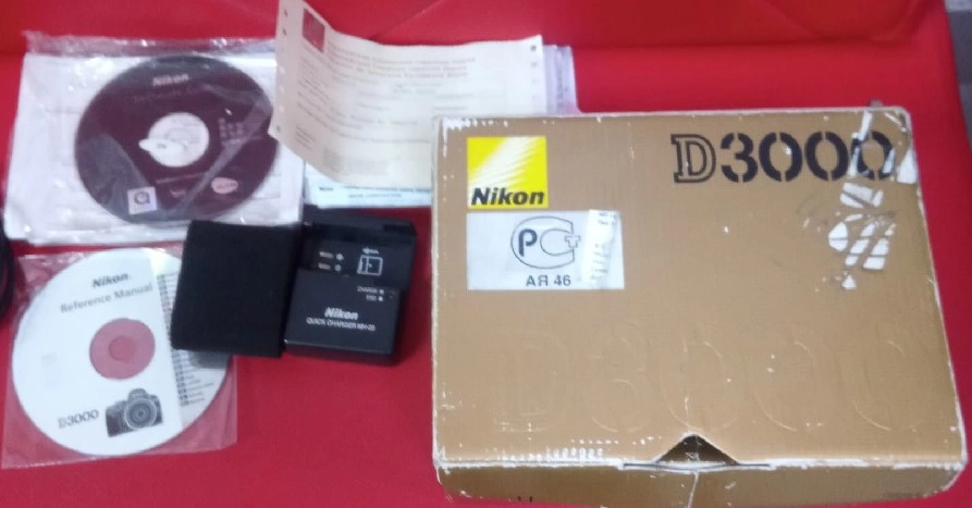Фотоаппарат зеркальный Nikon D3000