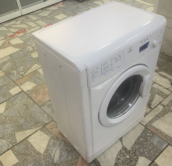 Стиральная машина Indesit WISXE10 (CSI)