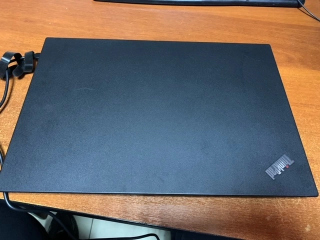 Ноутбук Lenovo Intel(R) Core(TM) i5-8250U CPU