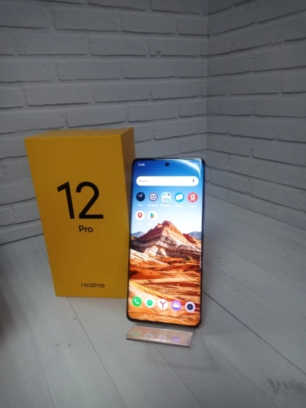 Смартфон Realme 12 pro