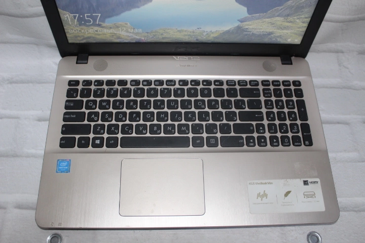 Ноутбук Asus IntelPentium N4200/4GB/HDD500/1.10GHz/Graphics 505