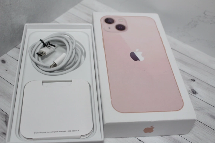 Смартфон Apple iPhone 13 128 ГБ