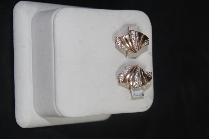 Серьги золотые с камнями  585 проба 3,57 гр. 1,5 см (ФМ)