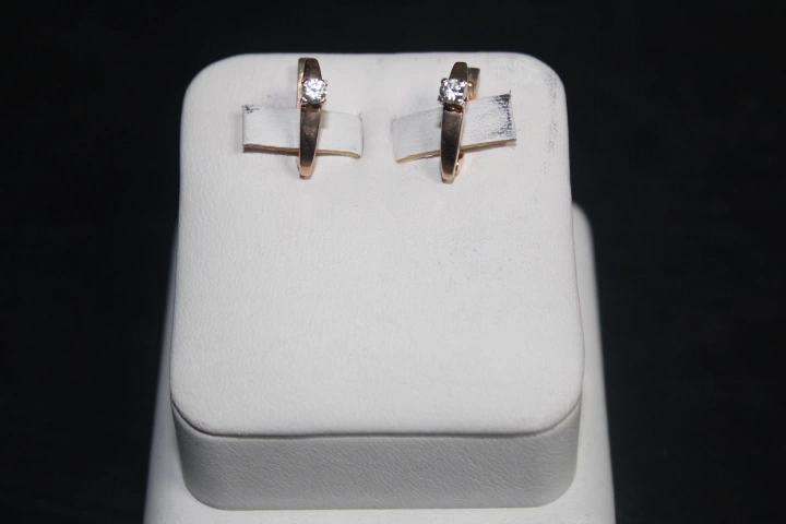 Серьги  золотые 585 проба 2,68 гр. 1,5 см. ФМ