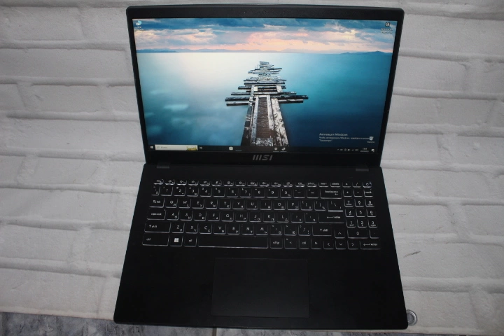 Ноутбук MSI i3 1215U 2.5GHz/DDR4 8Gb/SSD256Gb/intel HD