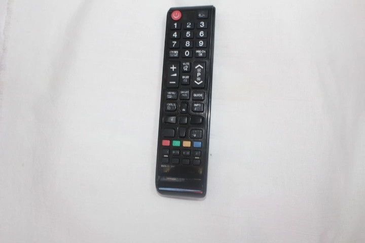 Телевизор Samsung UE32J4500
