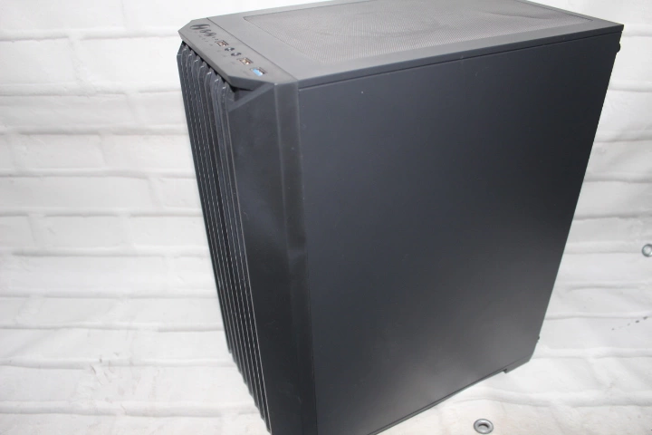 Системный блок Iron Xeon E2640/2.4Ghz/DDR4/16ГБ/SSD256/RadeonRX580 8ГБ