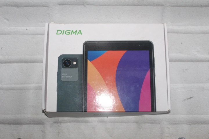 Планшетный компьютер Digma 8305С 32Gb