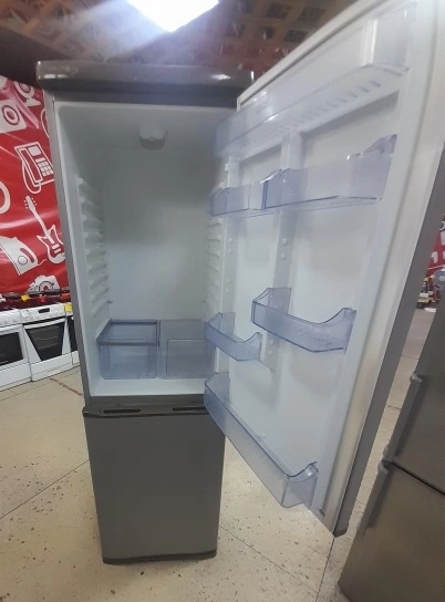 Холодильник Zanussi ZRB336S0