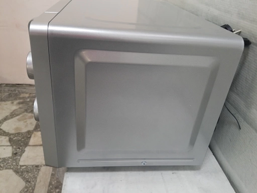 Микроволновая печь AVANT MO-20P700M-W01S