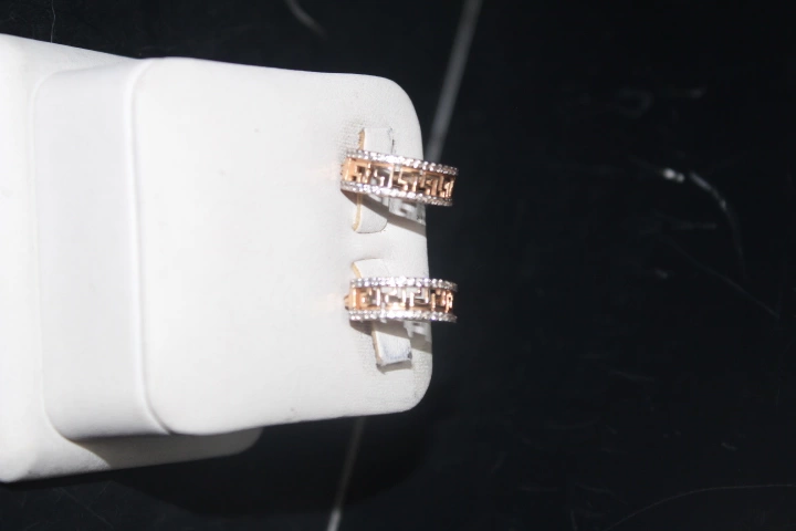 Серьги золотые с камнями 585 проба 3,20 гр 1,5 смФМ