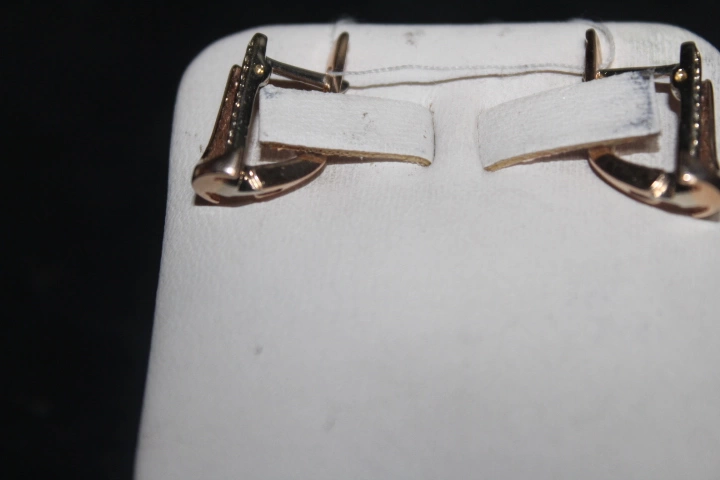 Серьги золотые с камнями  585 проба 3,71 гр. 1,5 см.(ФМ)