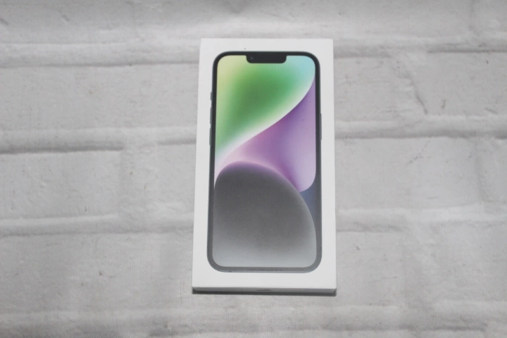 Смартфон Apple iPhone 14 128Gb