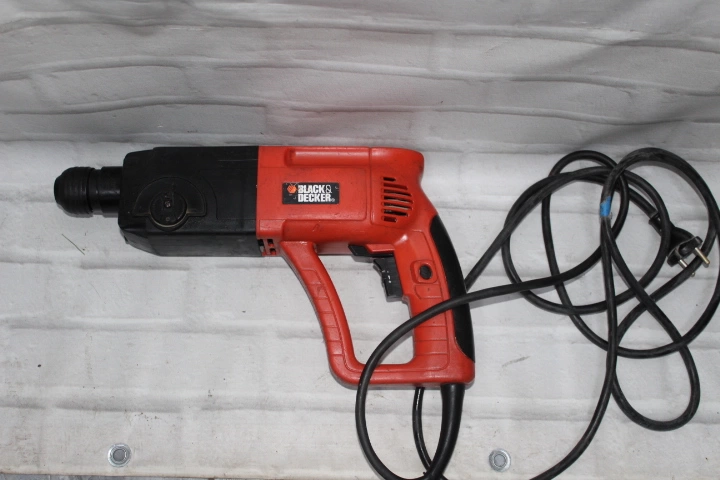 Перфоратор BLACK+DECKER KD 960