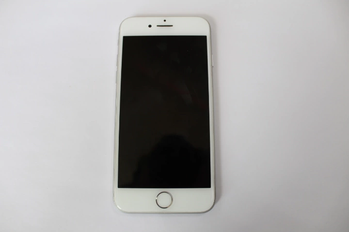 Смартфон Apple iPhone 8 2/64 ГБ