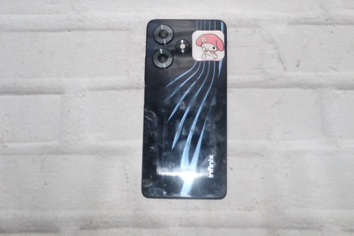 Смартфон Infinix HOT 30 128Gb
