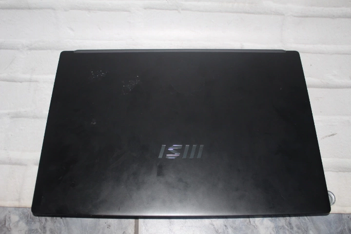 Ноутбук MSI i3 1215U 2.5GHz/DDR4 8Gb/SSD256Gb/intel HD