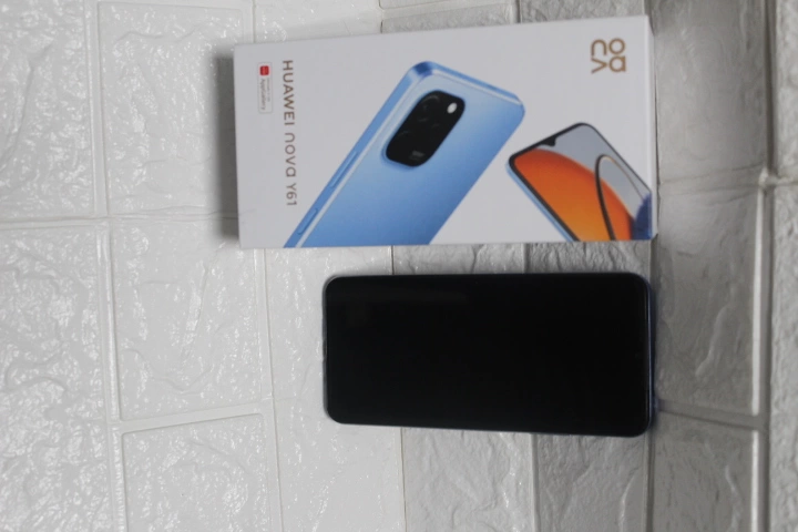 Смартфон HUAWEI nova Y61 128 ГБ