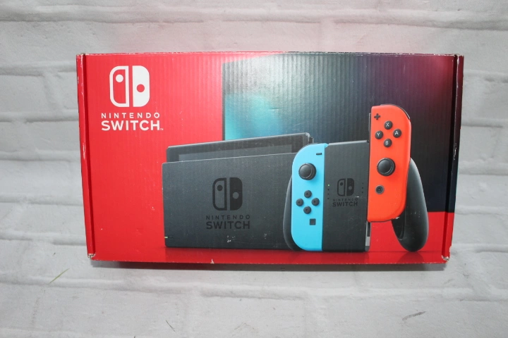 Игровая приставка Nintendo Switch 32ГБ
