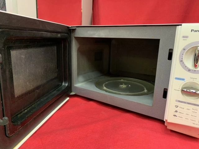 Микроволновая печь Panasonic NN-S215WF