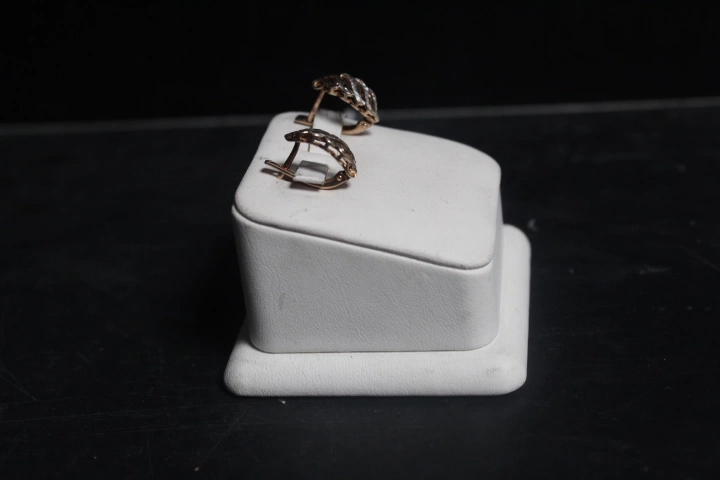 Серьги золотые  375 проба 2,33 гр. 1,5 см ФМ